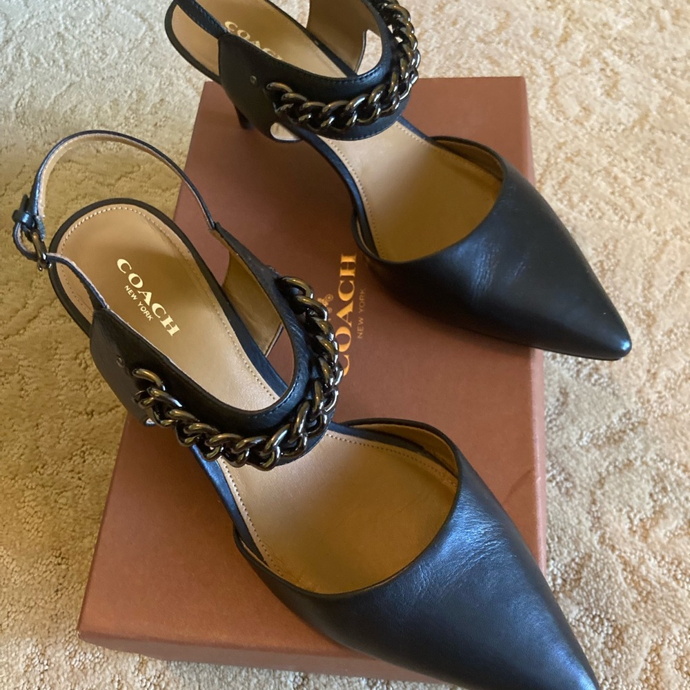 Coach Garland Milled LTHR dress shoes in Black , gunmetal chain detail .